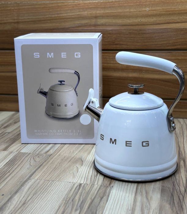 Чайник SMEG белый