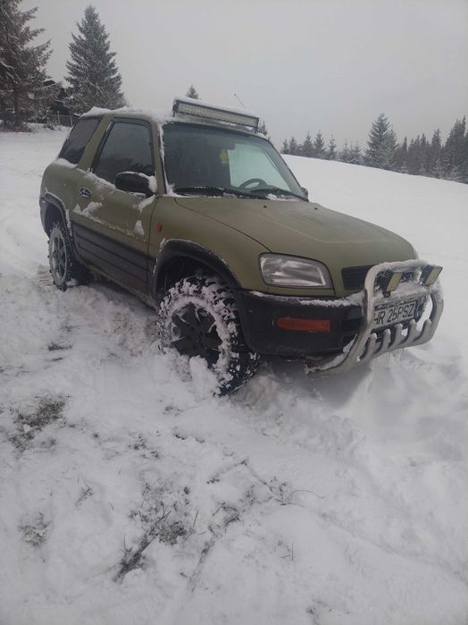 De vânzare Toyota rav4 2l benzină..