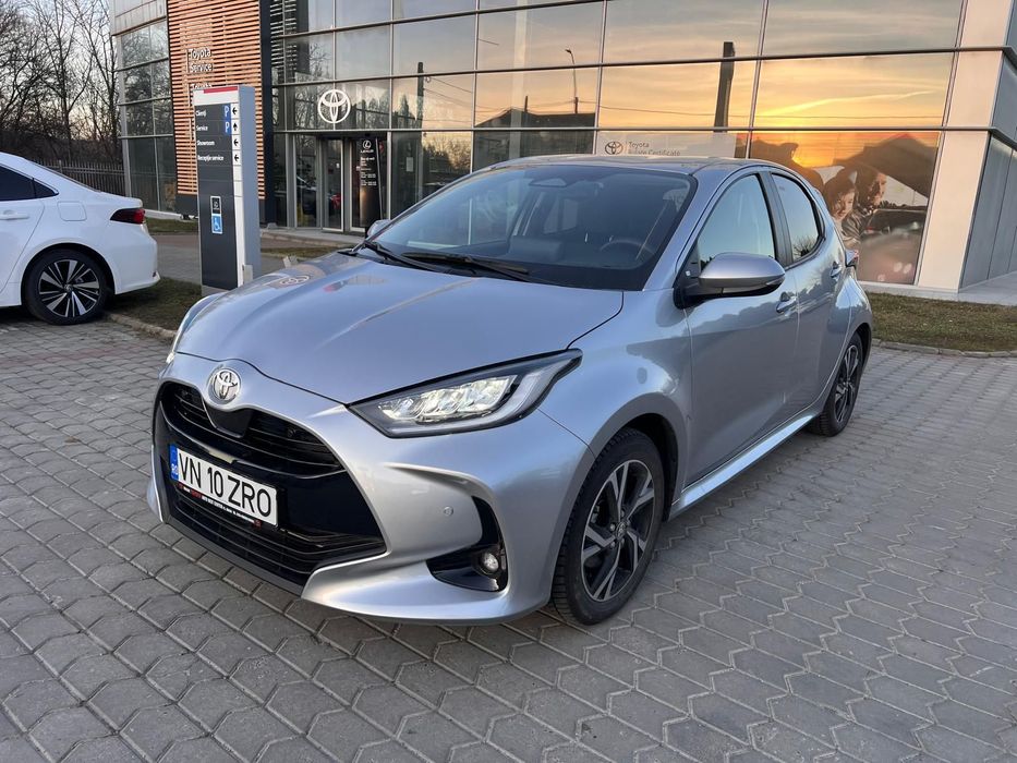 Toyota Yaris Toyota Yaris Hbyrid 1.5 Business