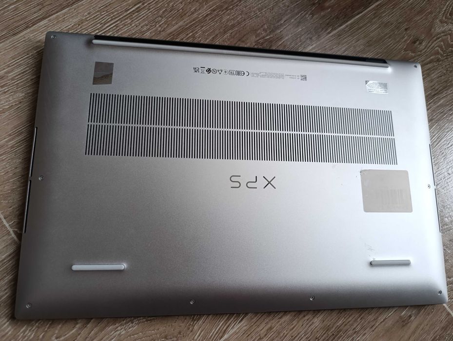 *Гаранция* Dell XPS 17 9720, i7-12700H, RTX 3050, 32 GB RAM, 1TB SSD