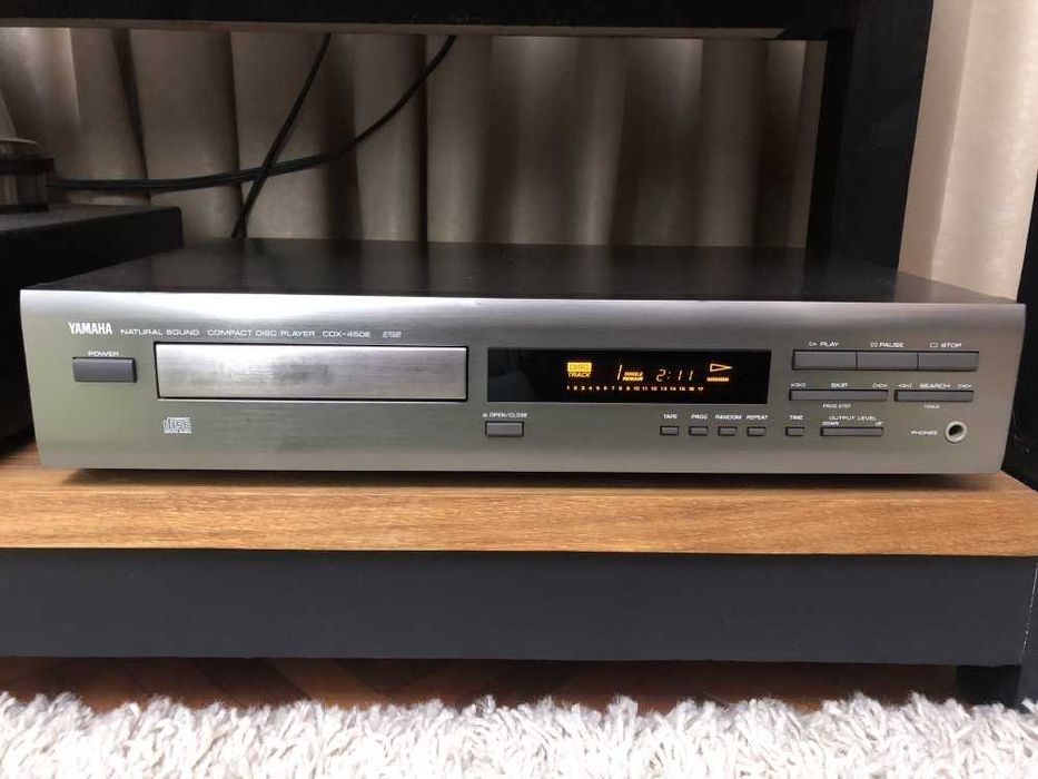 Yamaha compact disk player CDX 450 E