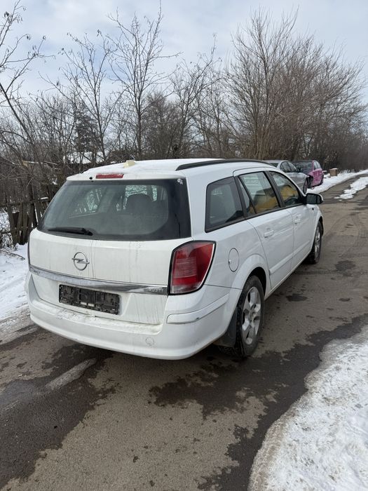 Dezmembrez Opel astra h 1.9 101cp