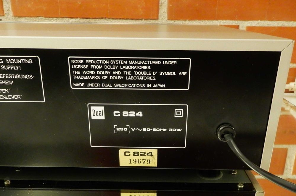 Касетен дек DUAL C824