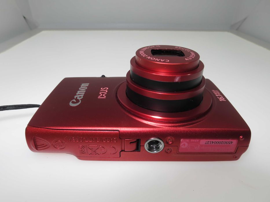 Canon IXUS 125 компактен цифров фотоапара в оранжево червен цвят уникат и отлично състояние като НОВ, работи перфектно