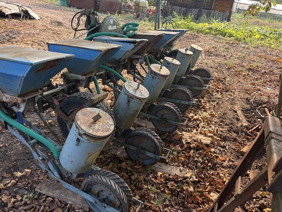 Semanatoare de plante prasitoare spc6