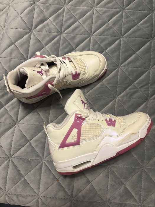 Air jordan 4 hyper violet