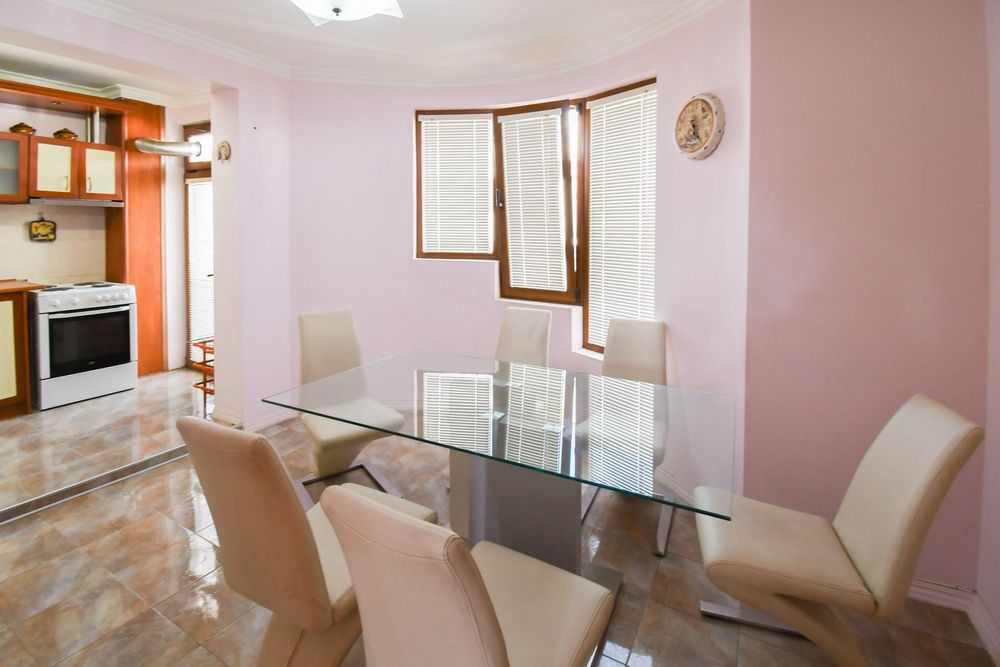 Дава се под наем Етаж от къща в София, Надежда 4 - 150 кв.м за 1196.97 € - Снимка #4