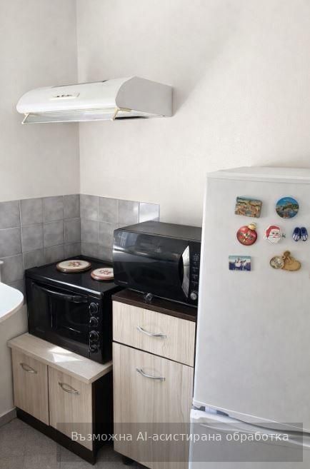 Дава се под наем Етаж от къща в Варна, ВИНС - 25 кв.м за 228.99 € - Снимка #3