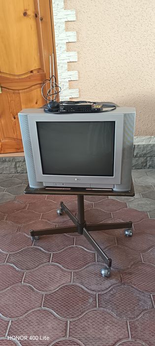 Pilisoz sitiralni televzir karavot setka sotiladi