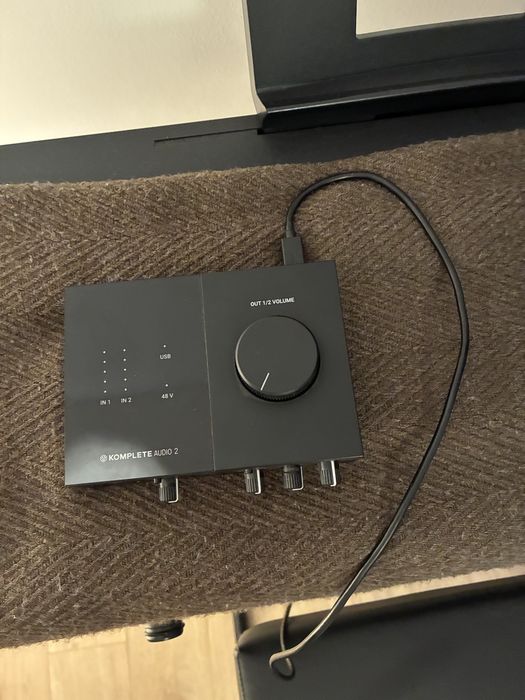 Komplete audio 2 + audio technica AT2020