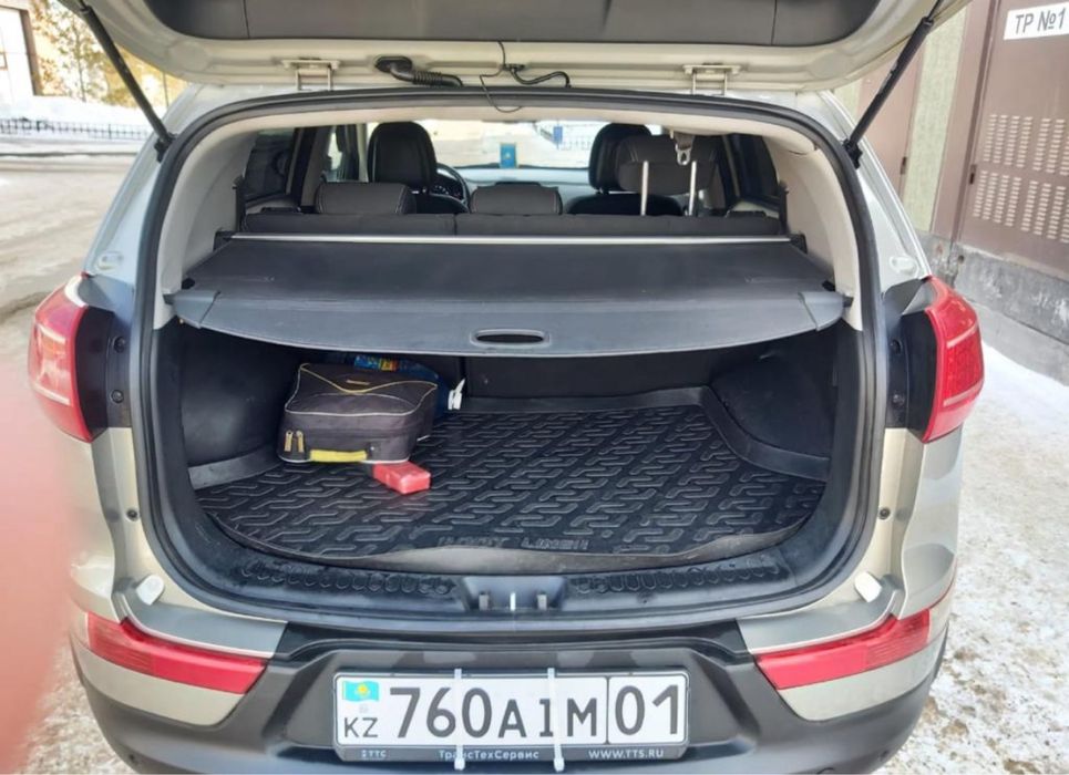 Продам машину Kia Sportage