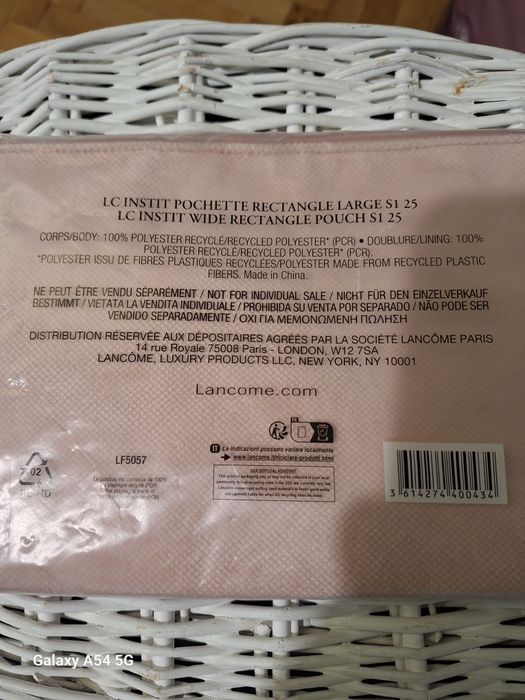 Дамски несесер на Lancome и спирала