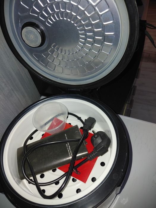 Продам Мультиварку состояние хорошее