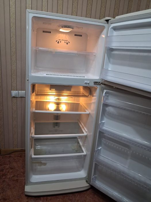 Продам холодильник Samsung