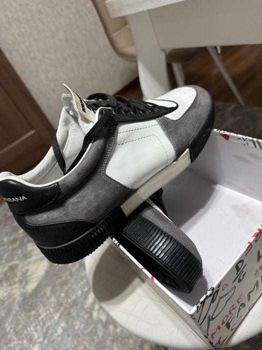 Поодам кеды dolce & gabbana