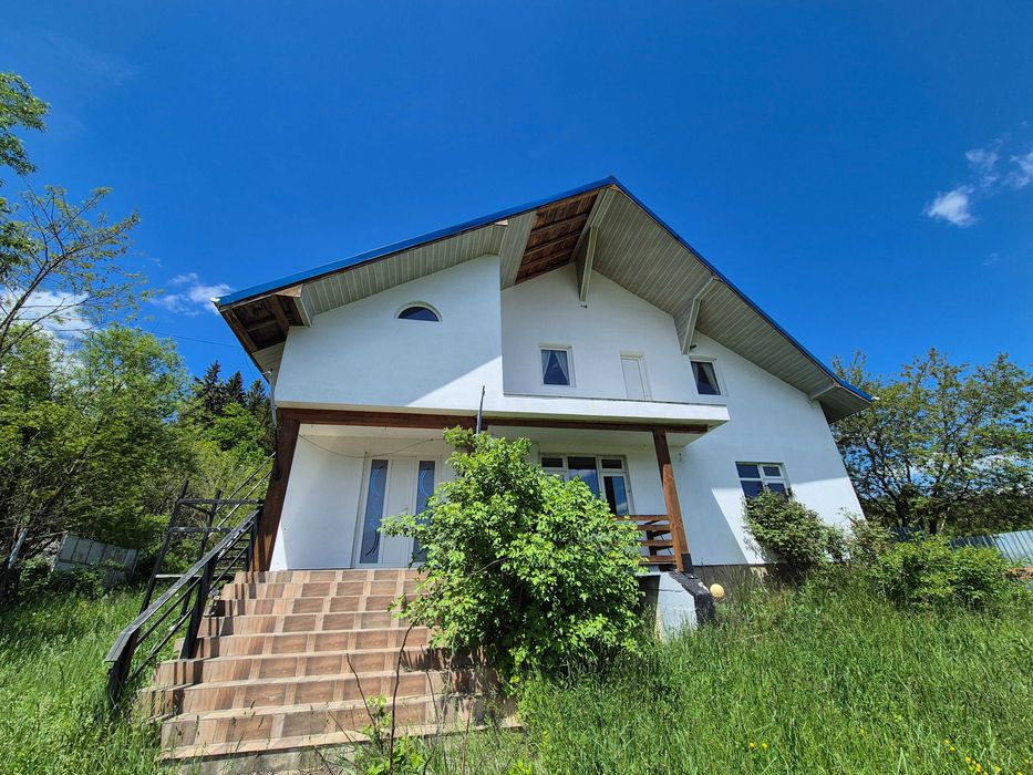 Casă de vânzare în Cracăul Negru