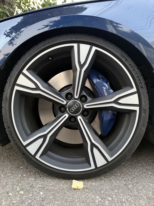 Audi A4 B9  S-line quattro