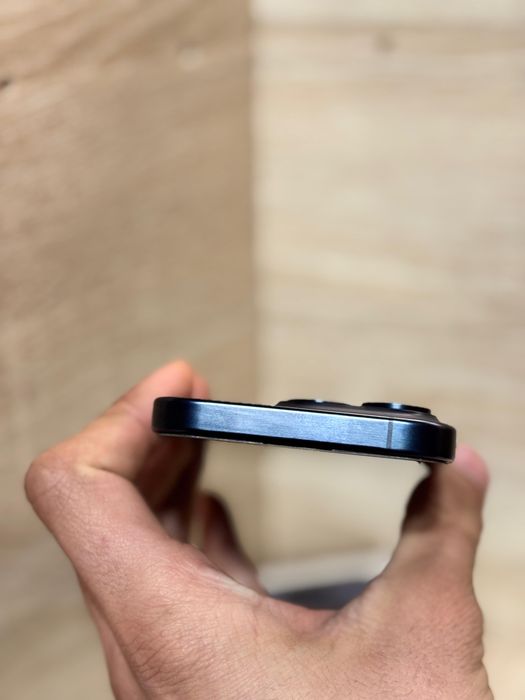 СРОЧНО Iphone 15 Pro 256 В идеальнейшем состоянии.