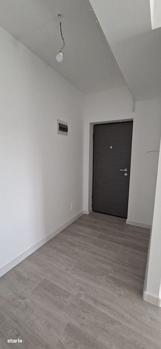Apartament doua camere, intabulat, langa statia de autobuz, Visoianu