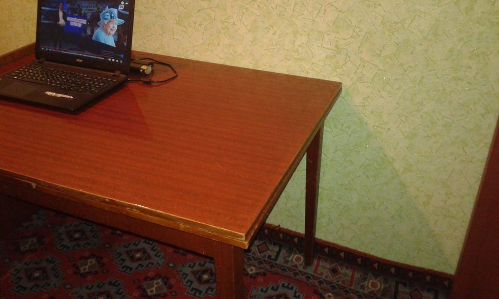 Стол для уроки    .