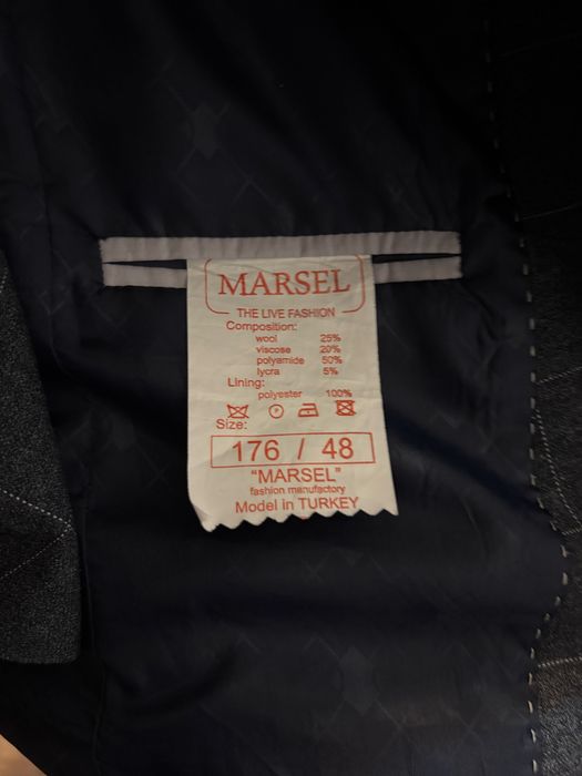 продам костюм тройку срочно