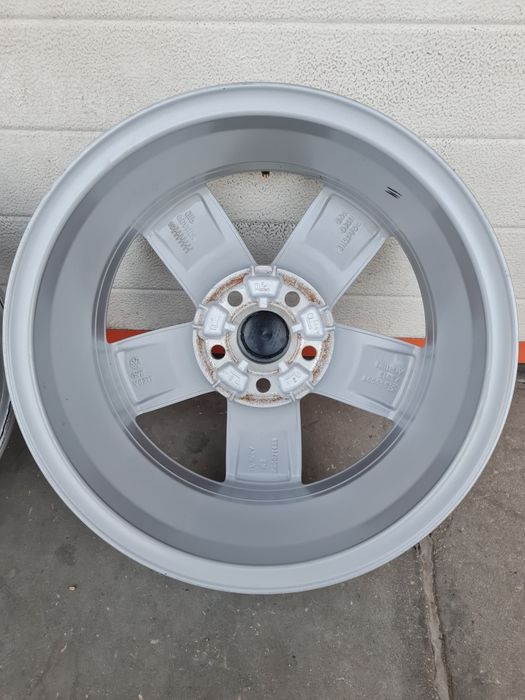 Оригинални джанти за ФОЛКСВАГЕН VW SEAT SKODA AUDI R15 5x100 ET40 5.5J