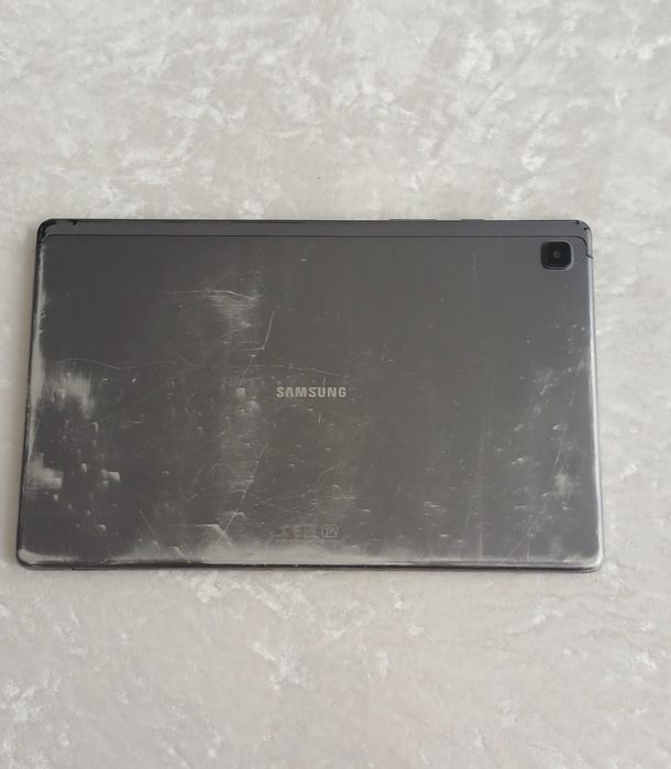 Samsung tab a7  в хорошем состаяние