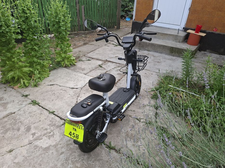 Scuter electric HY