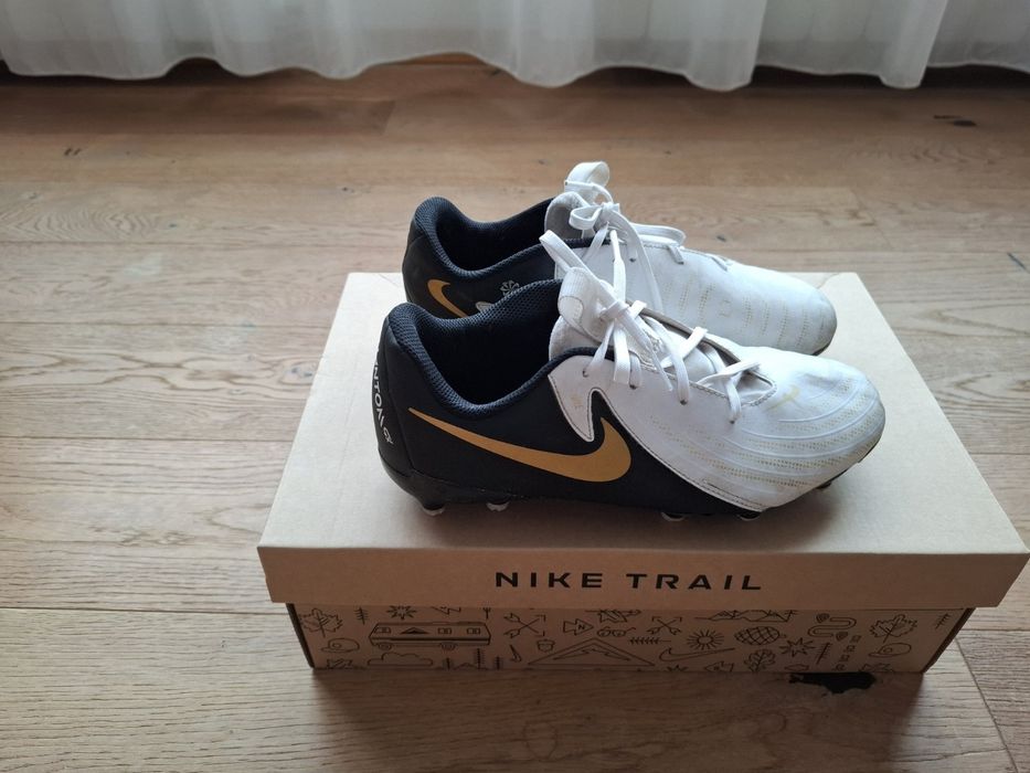 Футболни бутонки на nike