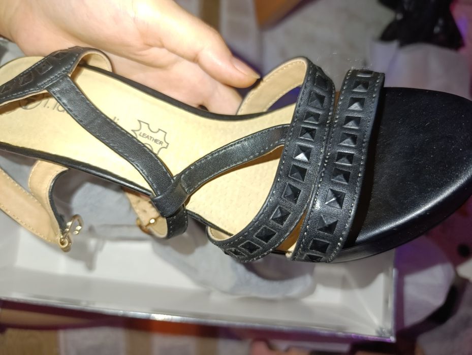 Босоножки на платформе новые