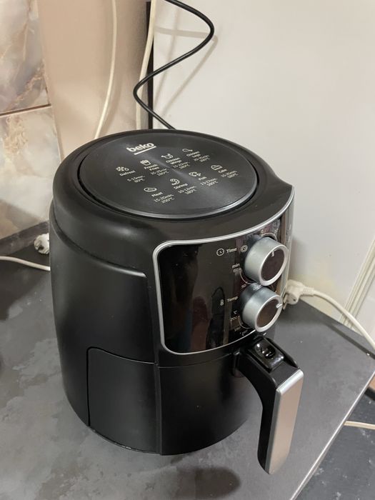 Air frayer nou cu cutia beko de la altex