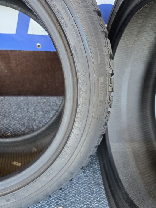 255 45 17 dunlop m+s