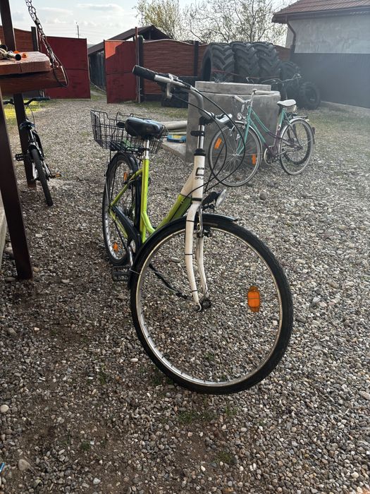 Vand 3 biciclete perfecte pt vara