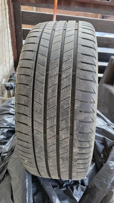 Anvelope vara Bridgestone 205 45 R17