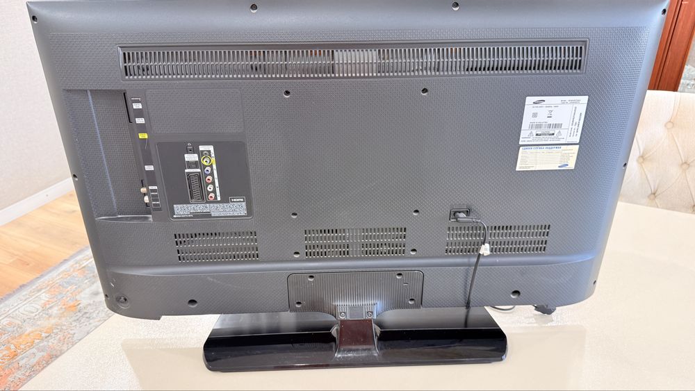 Продается  SAMSUNG 40 full HD SMART TV