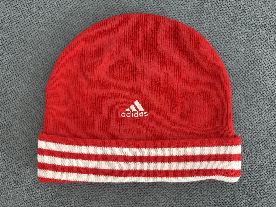 Caciula Adidas Liverpool alb rosu