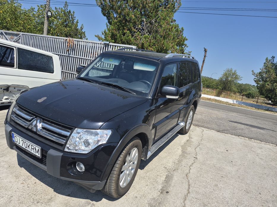 Vand Mitsubishi Pajero 3.2 AUTOUTILITARA
