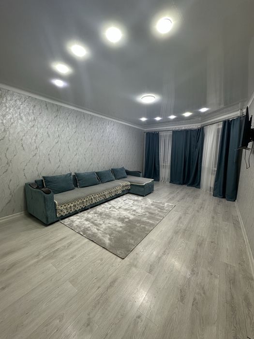 Сдам посуточно в ЖК Триумф 2 ком квартиру