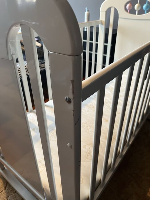 Дървена бебешка кошара Chicco + матрак