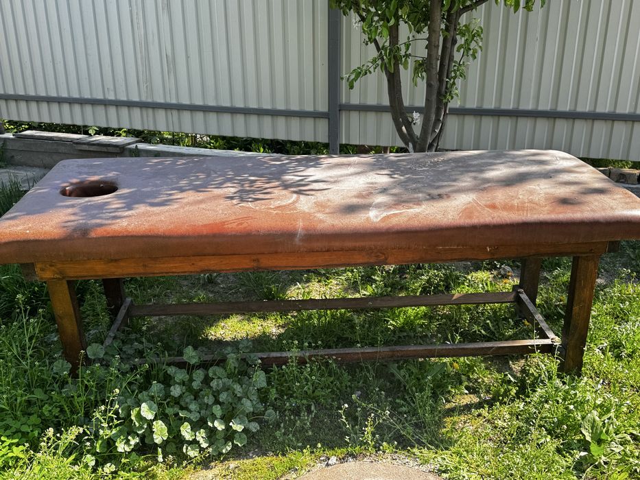 Массажный стол..