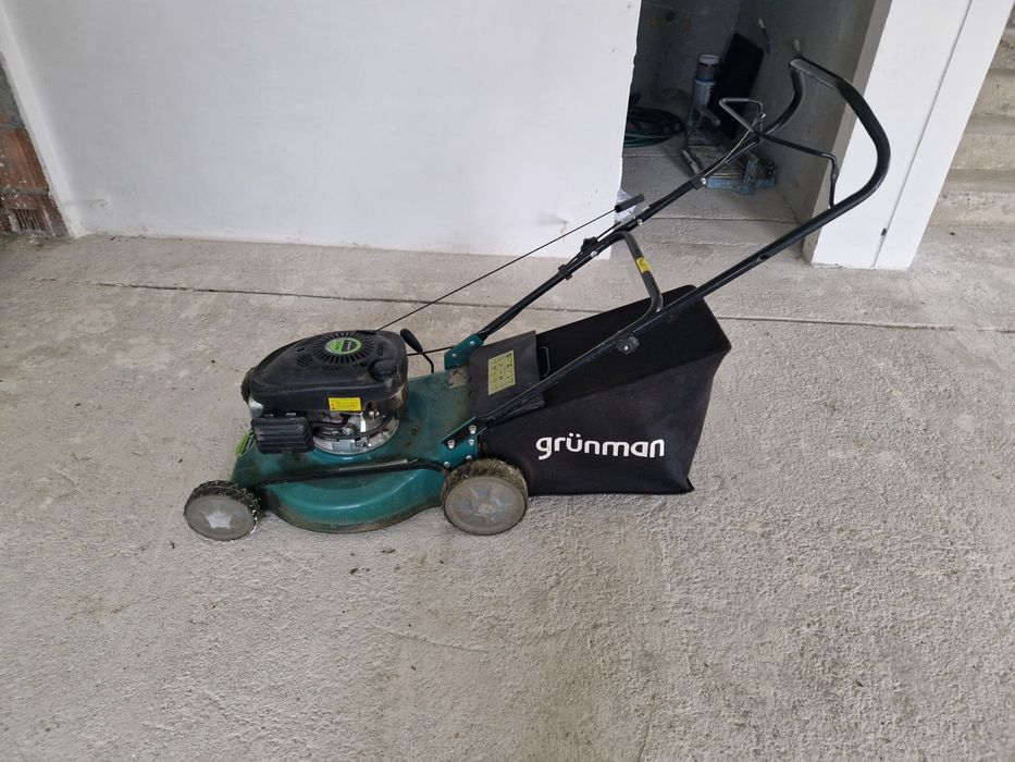 Masina de tuns iarba Grünman