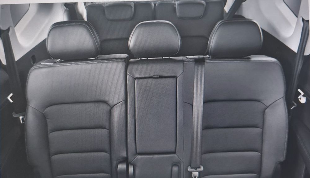 7 o'rindiqli (7 kishilik) JAC JS 8 avtomashinasi sotiladi