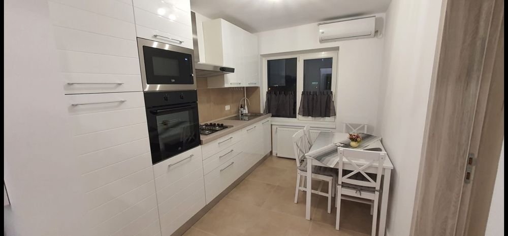 Inchiriez apartament