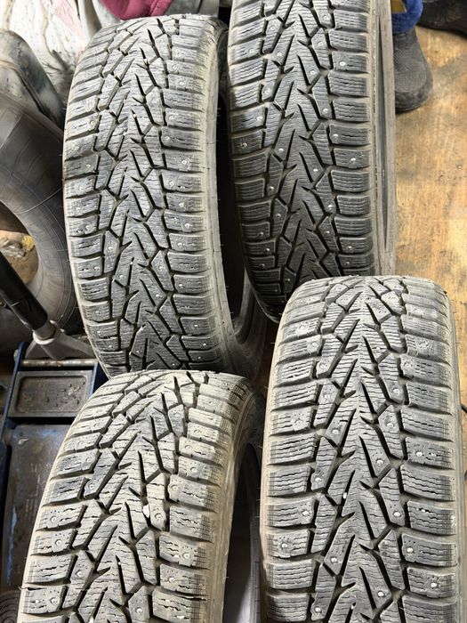Шины Nokian 205/55/16 комплект