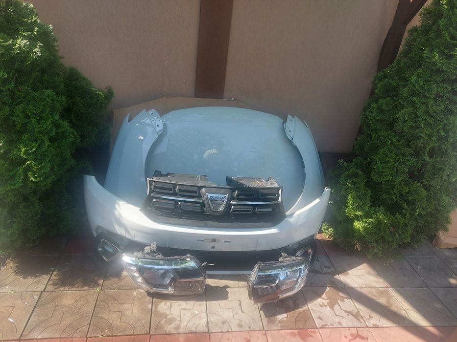 Bara fata logan 2 facelift sandero logan  mcv