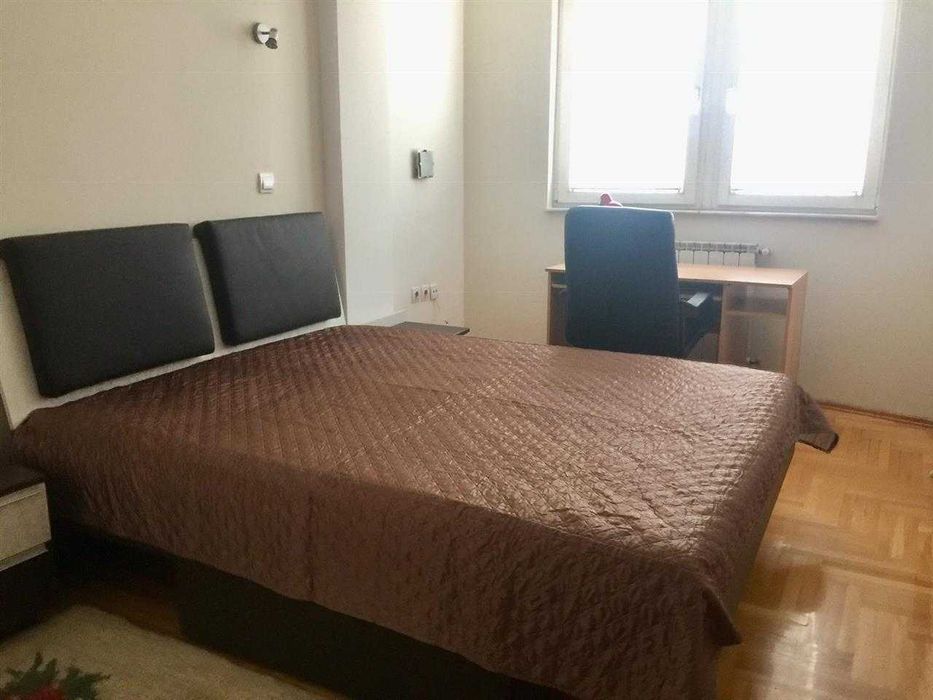 Дава се под наем Тристаен апартамент в Бургас, Лазур - 70 кв.м за 280.5 € - Снимка #4