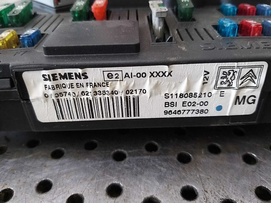 Panou tablou sigurante 1.1 b peugeot 206 2002 s118085210 9646777380