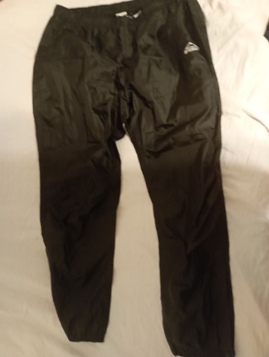 Pantalonii impermeabili XL