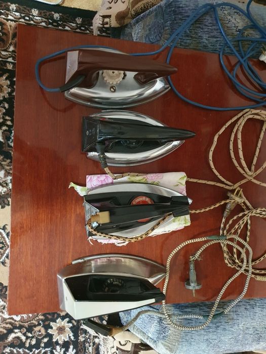 Продам утюги советские