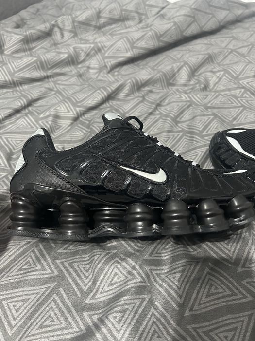 Nike shox black/white